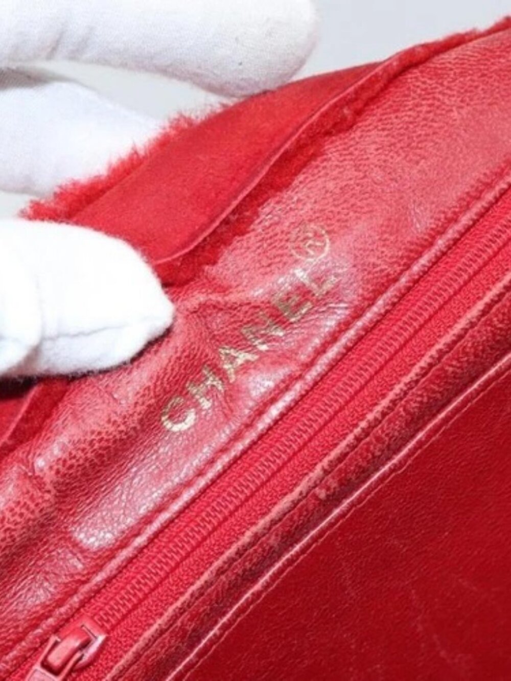 CHANEL Tote Bag Suede Red CC Auth 164529 - Picture 9 of 16